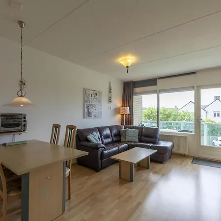 Cozy With Balcony Apartment *
