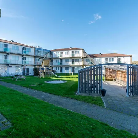 아파트 In Near The Dunes 칼란트소그