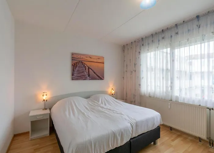 아파트 In Near The Dunes